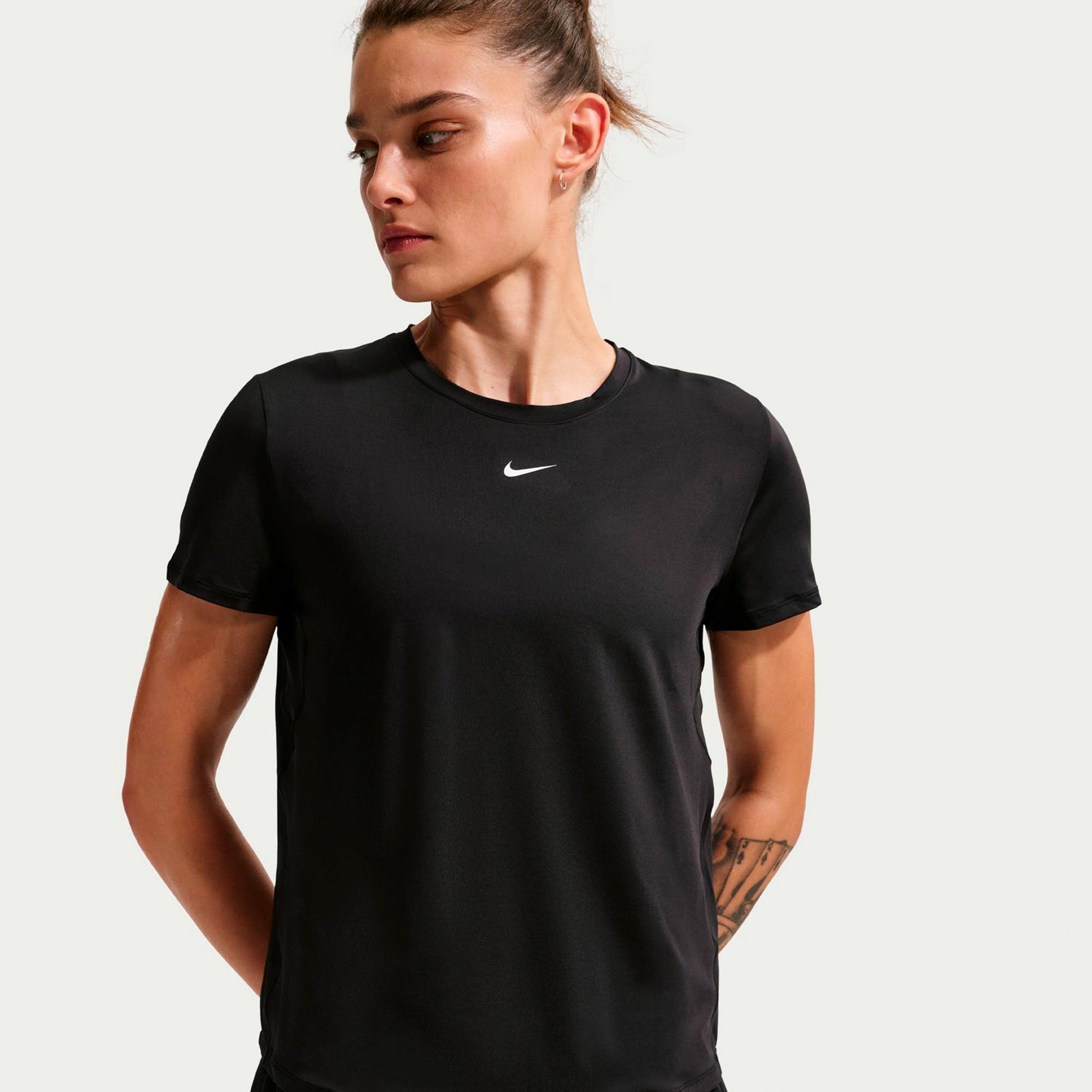 Nike One Dri-Fit T-shirt Damer-svart, vit
