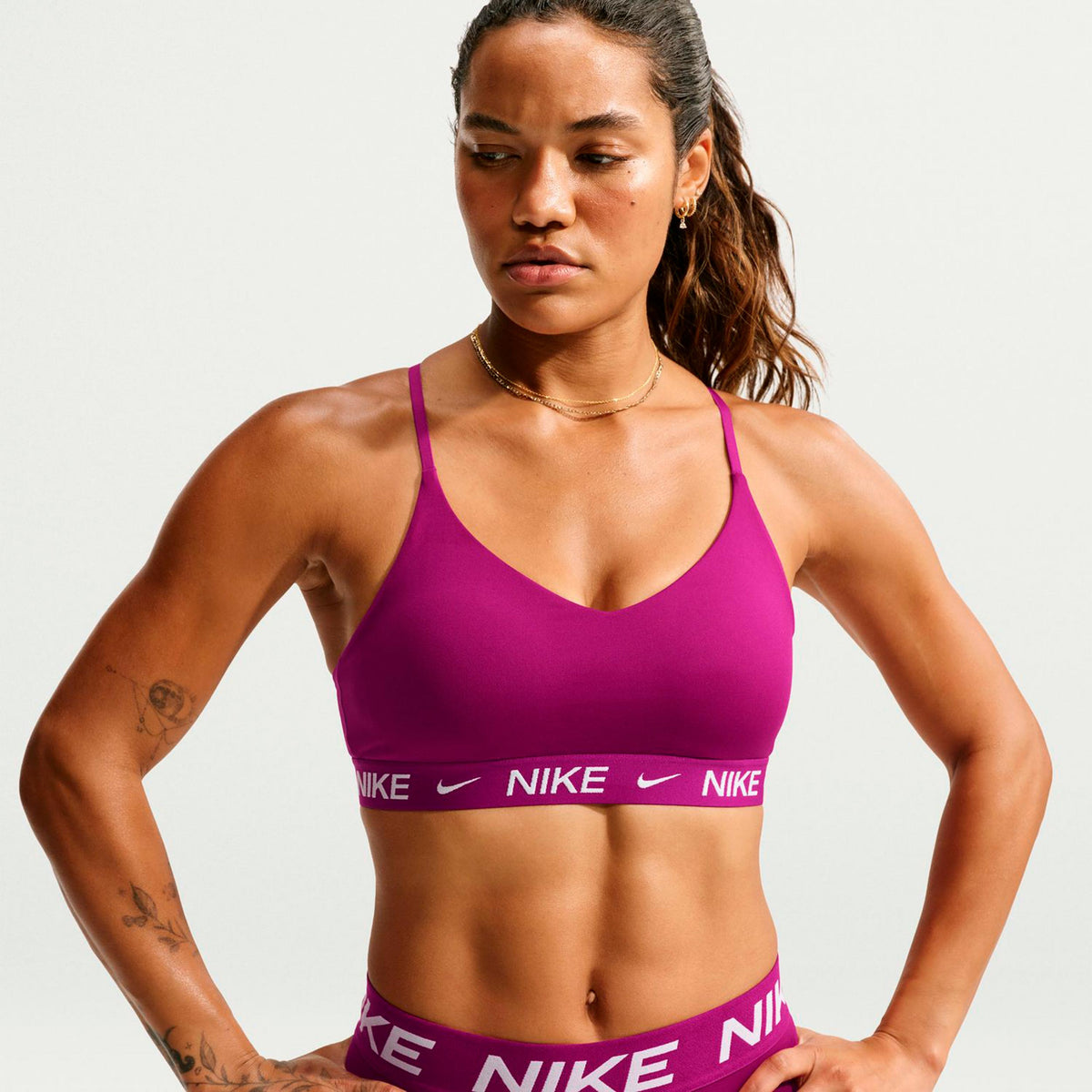 Nike Dri-Fit INDY Light Support Sport-behå Damer - bär, vit